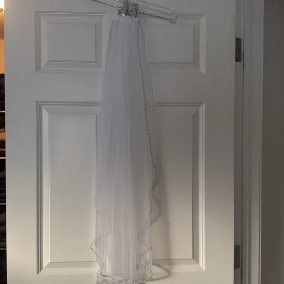 Wedding Vail - Picture 3 of 3